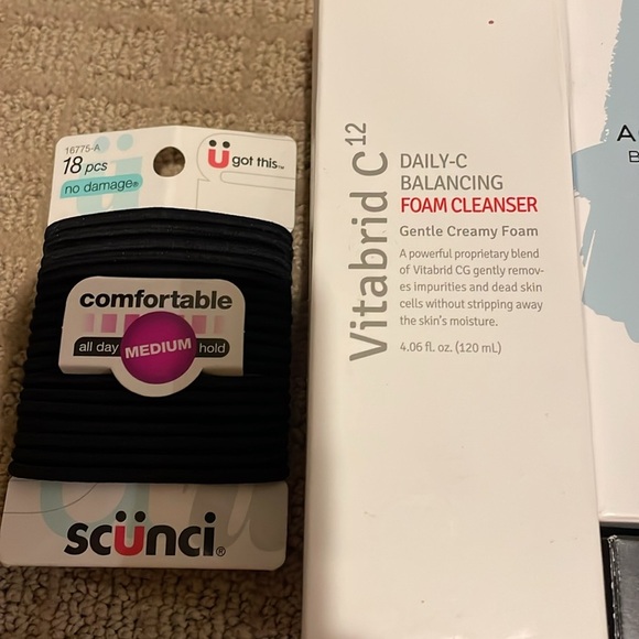 Branded make up - Picture 2 of 6